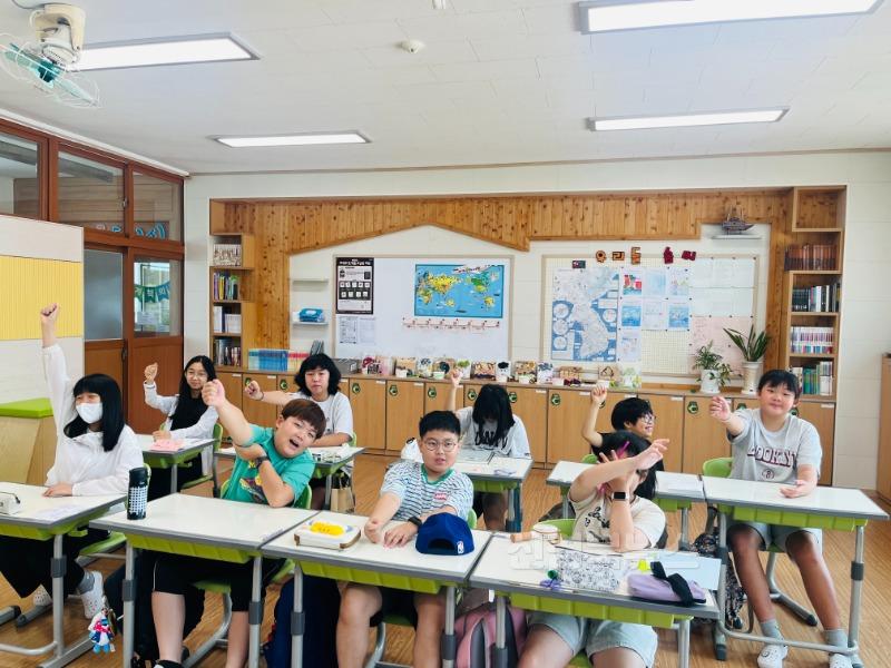 숭산초등학교_[보도자료] 담배가 환경을 파괴 시킨다는 사실 알고 있었나요(숭산초)(2).jpg
