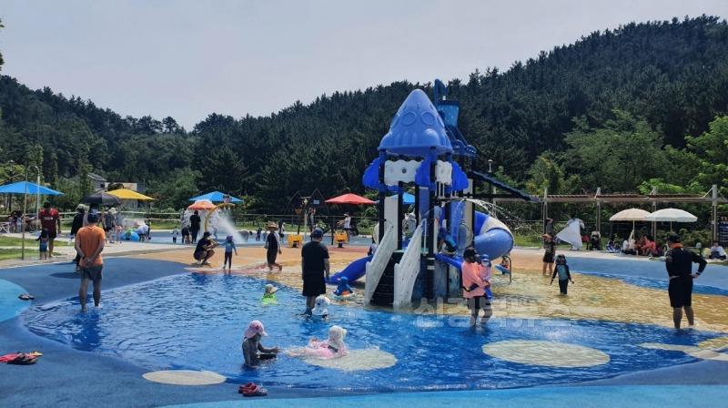 250708 한여름 무더위 날려줄 포항 도심 속 야외 물놀이장으로 오세요!2(양덕).jpg