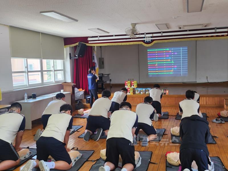 250708_보도자료 사진2(의성중).jpg