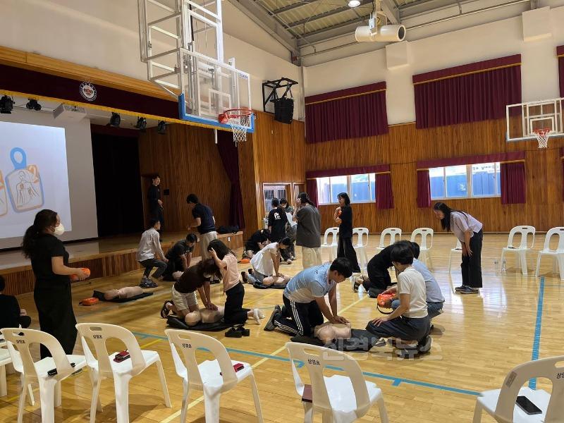 상영초- 교직원 심폐소생술 및 응급처치 교육 실시 사진2.jpg
