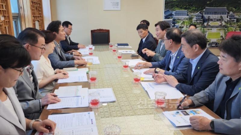 경산시 - 조현일 경산시장, 지역 현안 해결을 위한 경북도청 방문.jpg