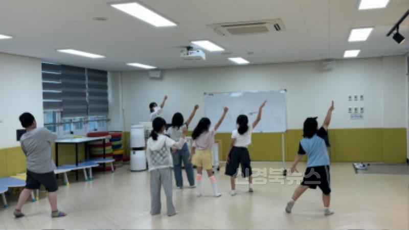 2. 대구시교육청 산하 6개 공공도서관, ‘여름방학 늘봄형 도서관학교’ 운영-1학기 늘봄형 도서관학교 활동 모습3.jpg
