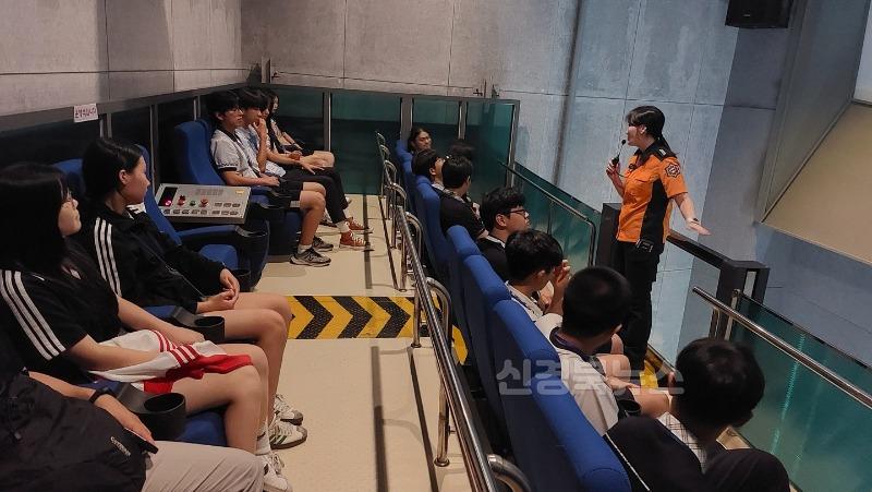 5. 대구동부교육지원청, 중학교 연합학생회 자치이음캠프 개최-3(안전체험).jpg