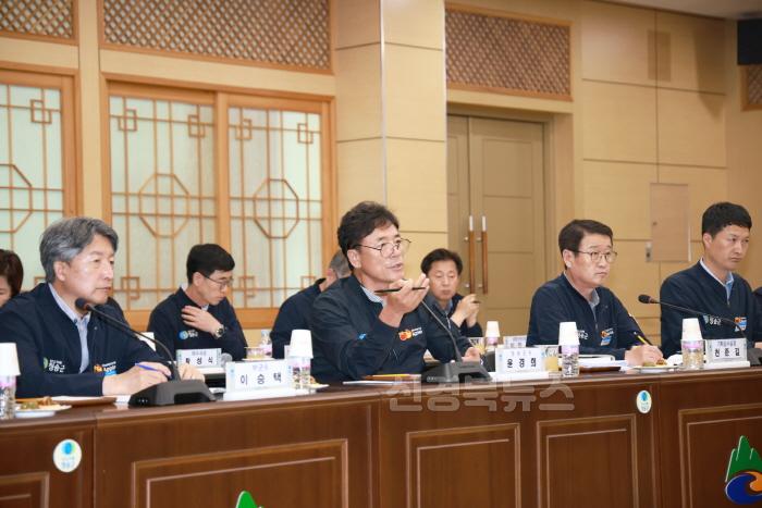 [크기변환]250711보도자료(청송군  박형수 국회의원과 '2026년도 국비 예산정책협의회' 개최) (2).jpg