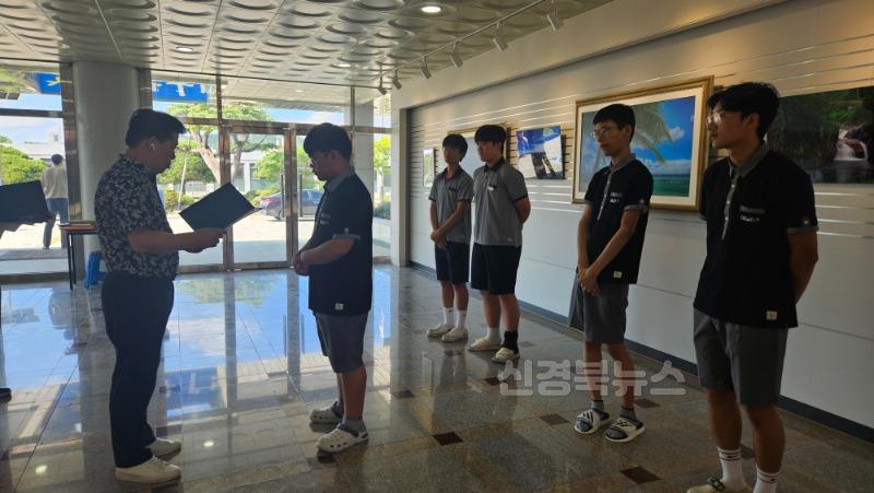 [영덕중학교] 산불 성금 장학금 수여식1.jpg
