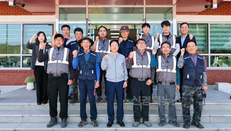 성주군사진(성주군  폭염 속 현장근로자에 폭염대비 물품 전달 및 현장격려!)-1.jpg