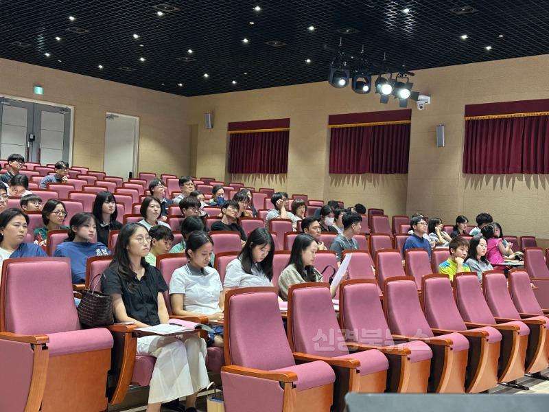 4.경북교육청, ‘2025 우리는 단디짝꿍 사제동행 해외체험연수’ 사전 연수회 개최(감동성장 스토리 공모전 통해 선발된 교직원과 학생 60명, 일본서 함께 성장 여정 나선다)_02.jpeg