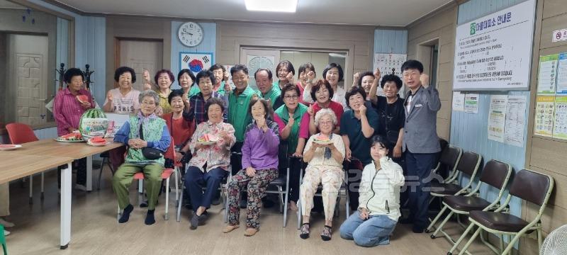 봉산면 새마을협의회, 수박나눔 및 전입장려 캠페인 실시-봉산면(사진3).jpg