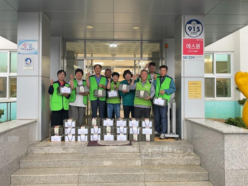 성주군사진(수륜면지역사회보장협의체 초복맞이 밀키트 전달 행사).JPG