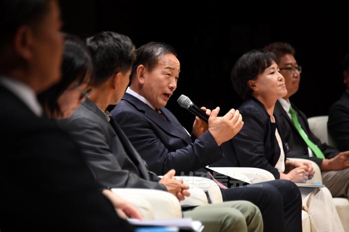 [크기변환]사진자료(문경시 민선8기 취임3주년 심포지엄 [문경은 ■■■YES다!!] 개최)_(6).jpg