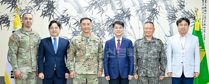 [크기변환][붙임1]_미_사령관_면담_사진_3.jpg