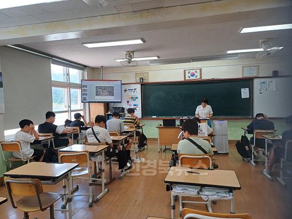 [대도중]2025년 여름방학 으랏차차 한국사 프로그램 사진 (2).jpg