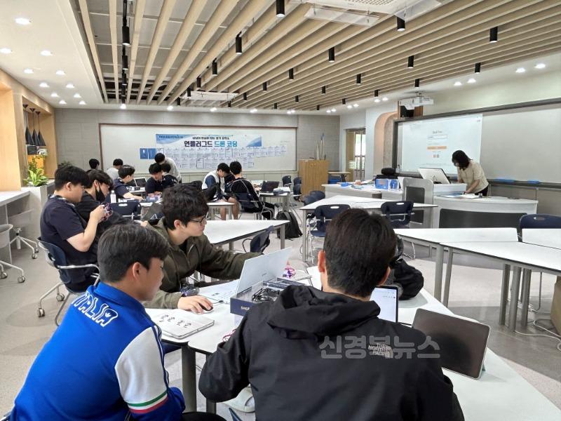 공공도서관 특성화 사업 (4).JPG