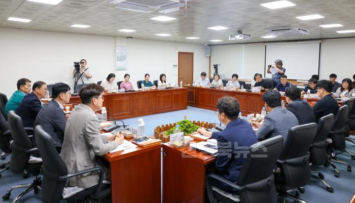 [크기변환]1-1 20250725 납폐기물 재생공장 대책 특별위원회 시민단체 오픈토론 개최.jpg