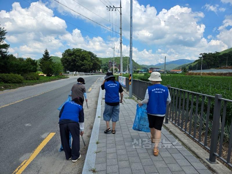 0730 도산면 바르게살기위원회, 여름맞이 대청소 실시 (3).jpg