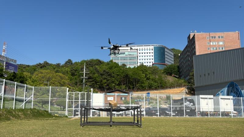 [반도체방산과]구미시  드론특별자유화구역 2회 연속 지정…드론산업 거점 도시로(드론배달 시험 운영중2).jpg