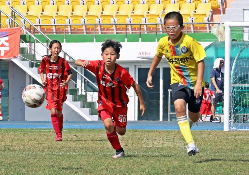 2-1. 축구 꿈나무 경주서 뜨거운 승부_01.jpg