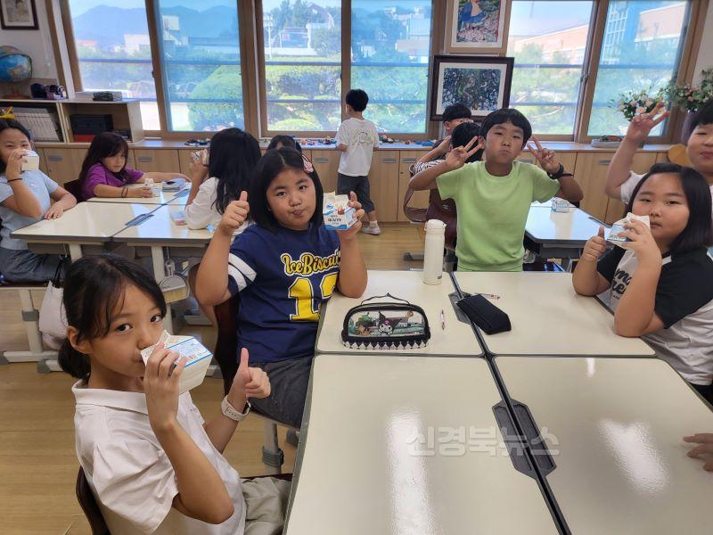 초등학교 무상 우유급식 (2).jpg