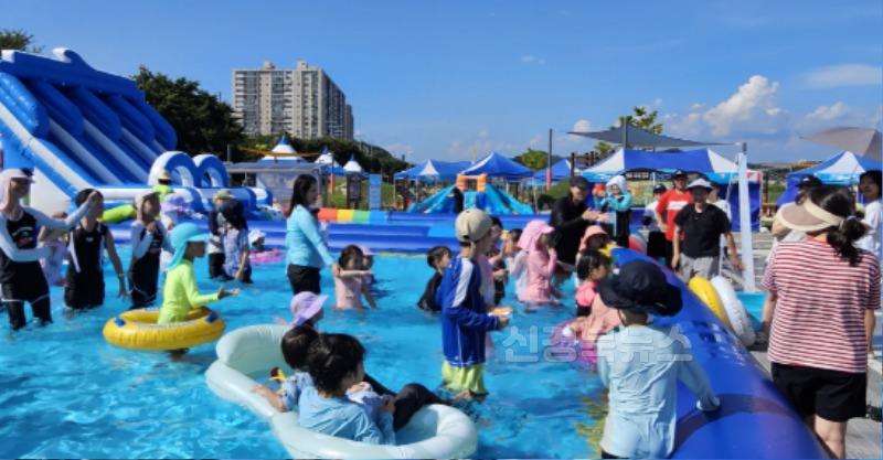 영주-1-2 (참고사진)지난해 _아이! 신나 페스티벌 여름 물놀이장_ 현장 모습.jpg