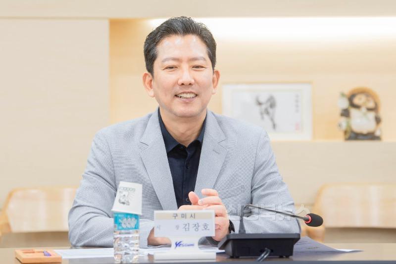 [일자리경제과3]구미시  소상공인 특례보증‘역대최대’1 320억 지원(구미시장).jpg