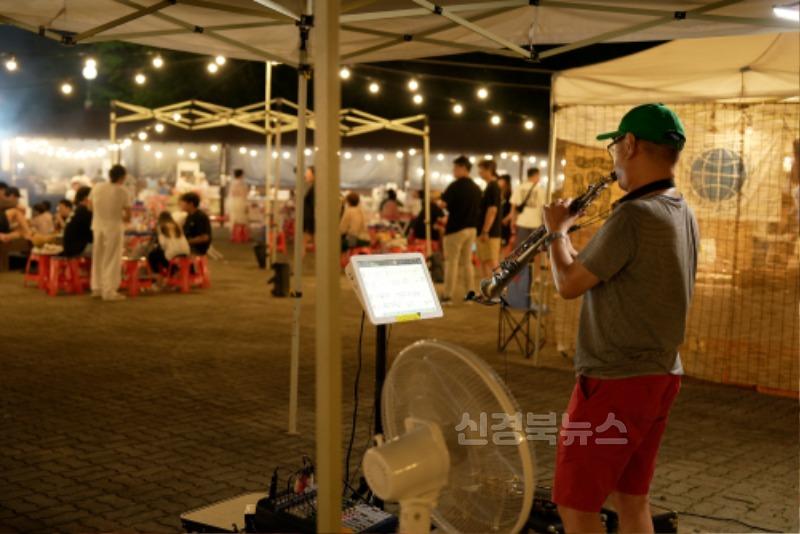 (야(夜) 울진)7월 29일부터 8월 3일까지 진행된 이번 야 울진 프로그램은 가족단위 관광객의 뜨거운 호응 속에 울진의 밤을 뜨겁게 서늘하게 그리고 화려하게 수놓았다.1.JPG