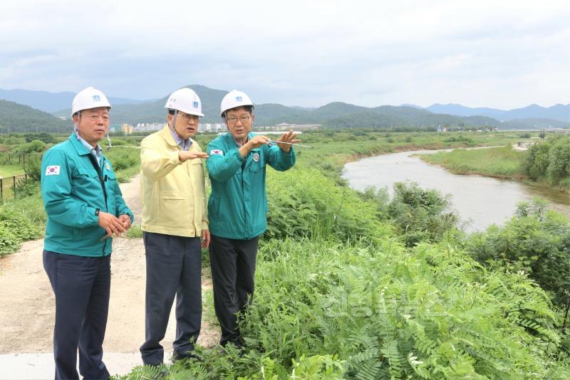 1-3. 주낙영 경주시장, APEC 대비 주요 기반시설 공사 현장 점검(3).jpg