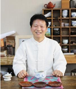 2. 도 무형유산 이학천 프로필 사진.jpg