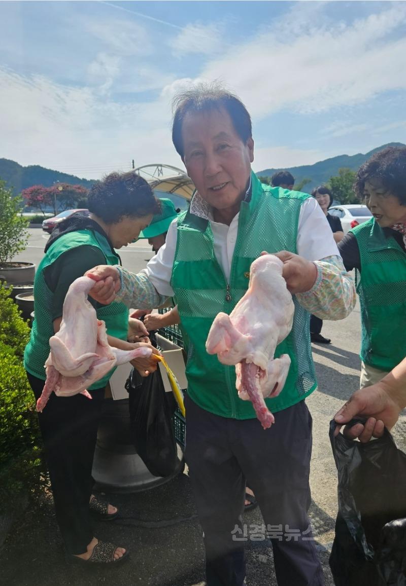 6. 성산면 새마을회, 말복 맞이 백숙 나눔 행사 (3).jpg