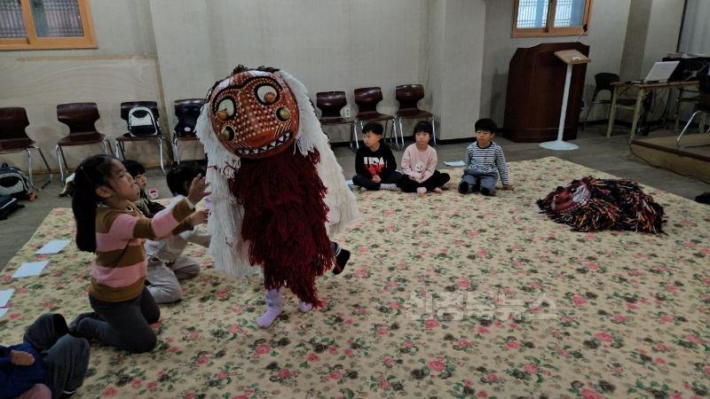 2.경북교육청, 유보통합 이전 교육_보육으로‘우리 지역 자긍심’ 꽃 피우기(영유아기부터 지역 정주화 앞당기자)_01.jpg