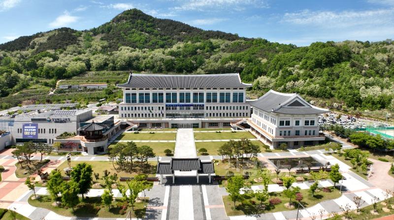 9._경북교육청,_9월_1일자_교육공무직원_정기인사_단행(전경사진).jpg