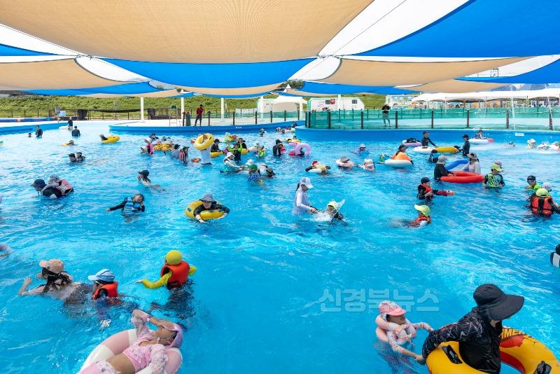 행사가 열리는 칠곡보야외물놀이장3.jpeg