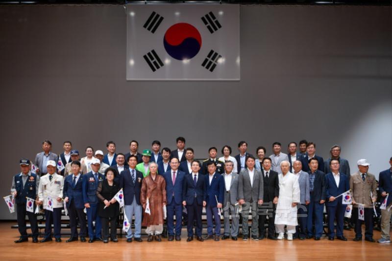 영주-1-5 제80주년 8.15광복절 기념식이 개최 기념사진.jpg