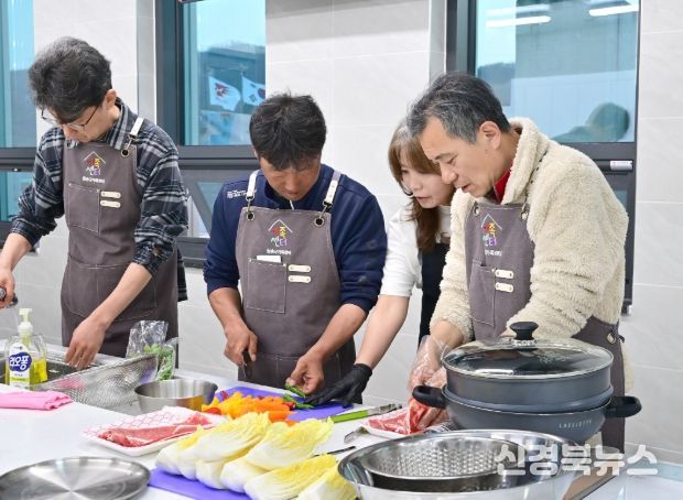 청송군가족센터, 중년 남성 대상 '봄나물 요리교실' 운영... 조기 마감 등 큰 호응